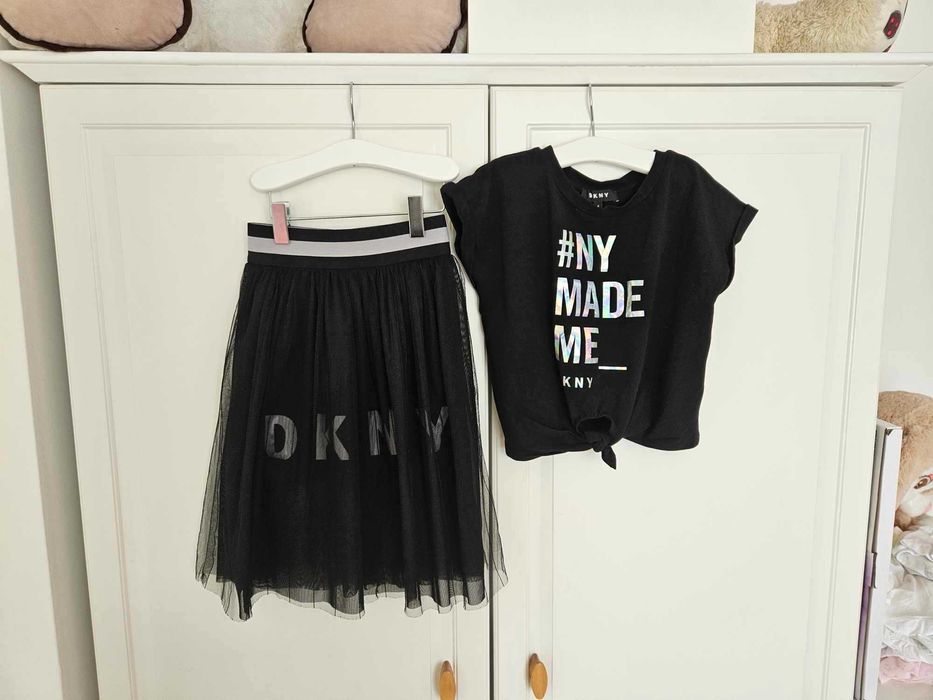 Момичешки комплект DKNY пола и тениска 6 год