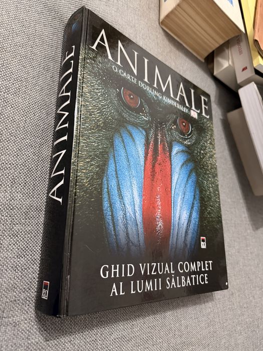 O carte Dorling Kindersly-Ghid Vizual Complet Al Lumii Salbatice
