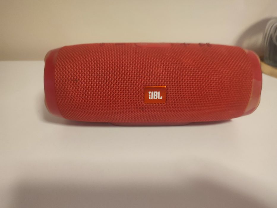 Vind boxă portabilă JBL charger3