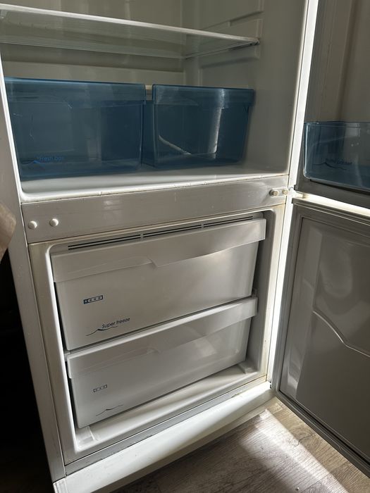 Продам Холодильник срочно