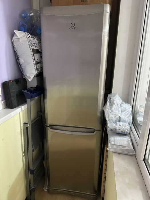 Холодильник продам на запчасти