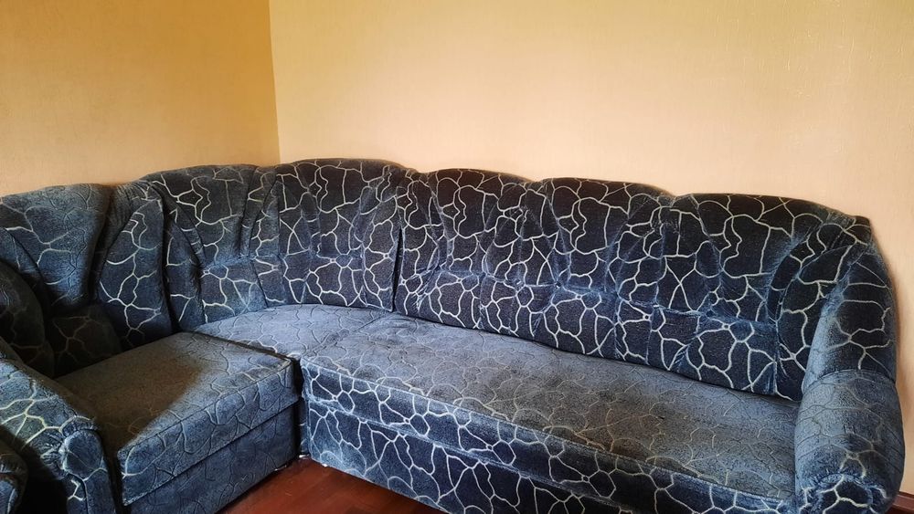 Продам диван 25000 торг