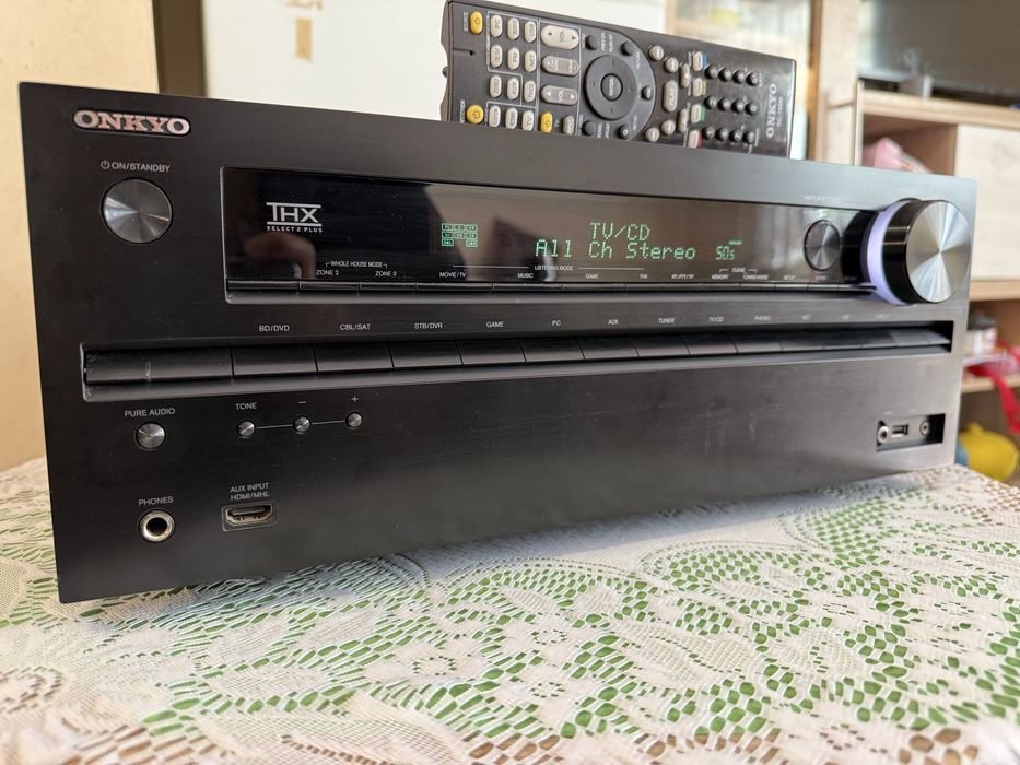 Onkyo TX-NR717 resiver