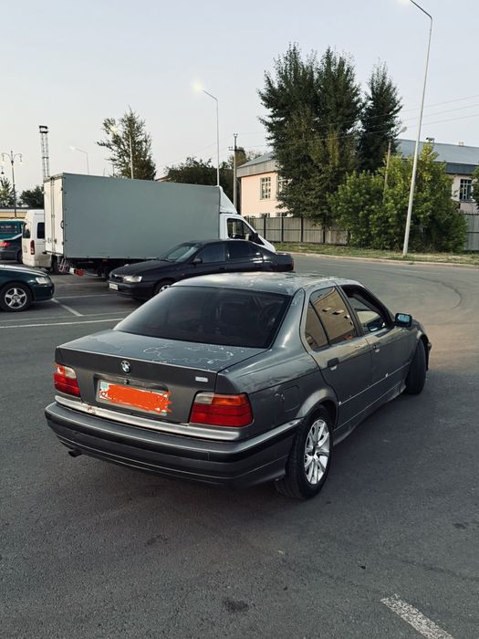 Bmw E36 , 1.6 (обьем)
