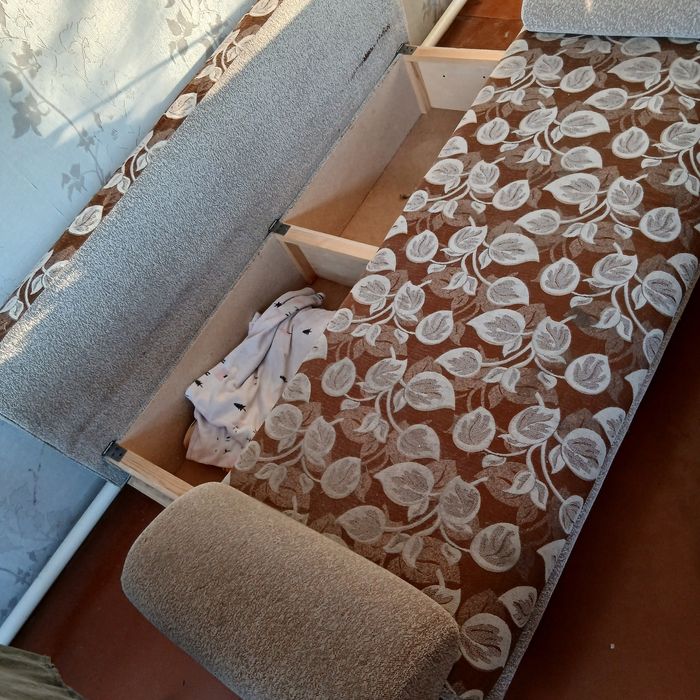 Продам диван.в хорошем состоянии