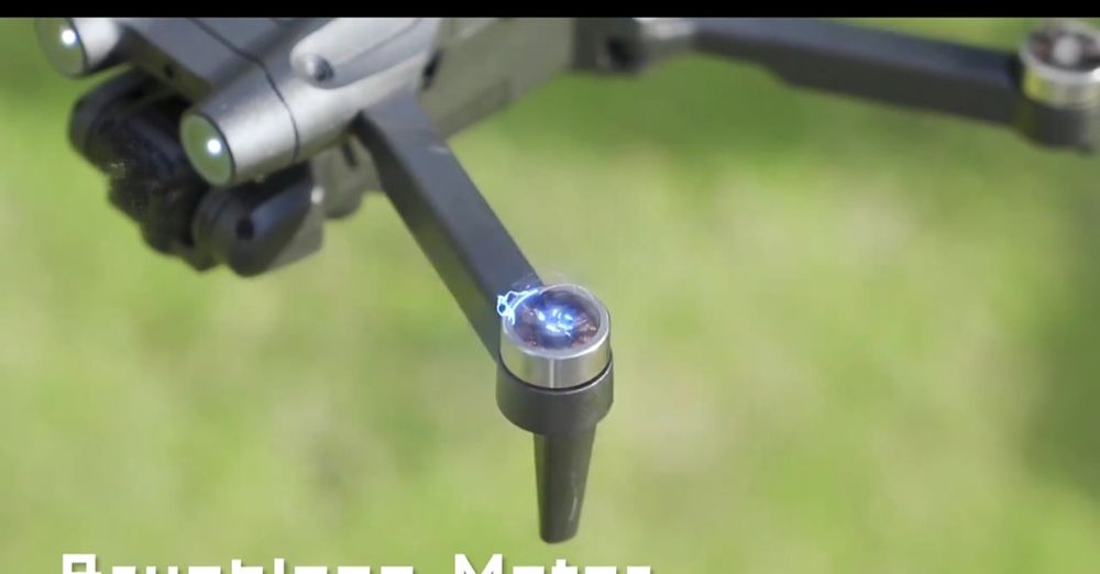 Квадрокоптер для обучения полётам .