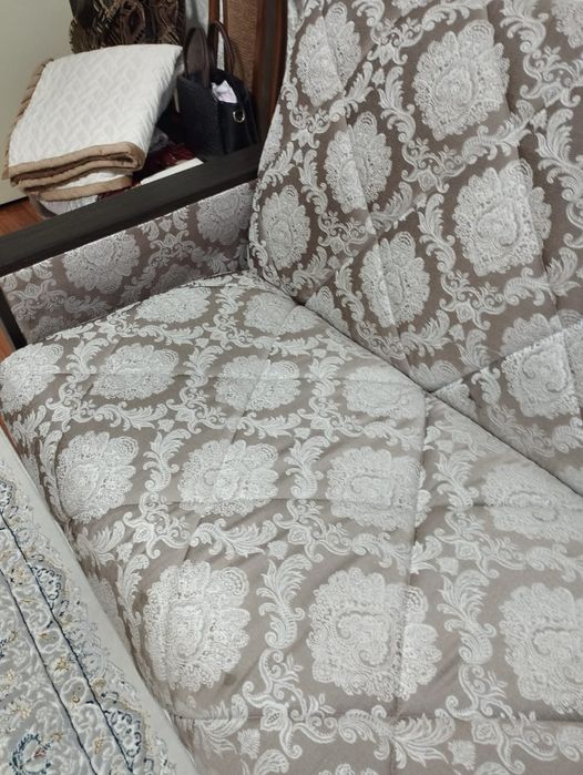 Срочно продам диван