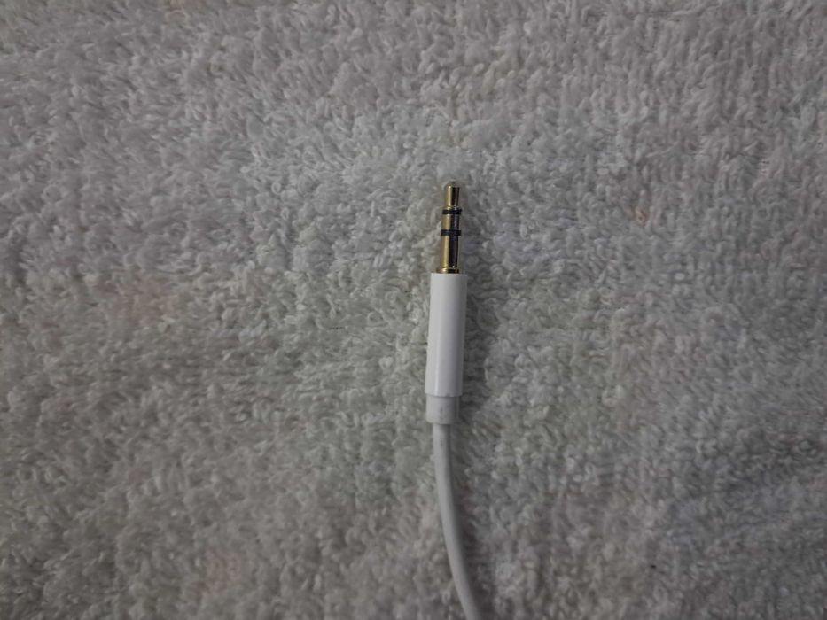 Кабель lightning - aux