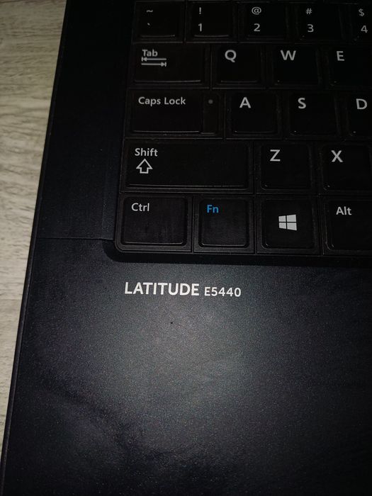 Vând laptop dell latitude E5440