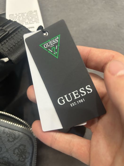 Guess мъжка чанта.