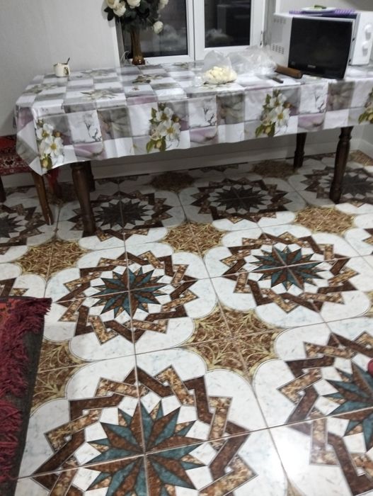 Продам стол кухонный