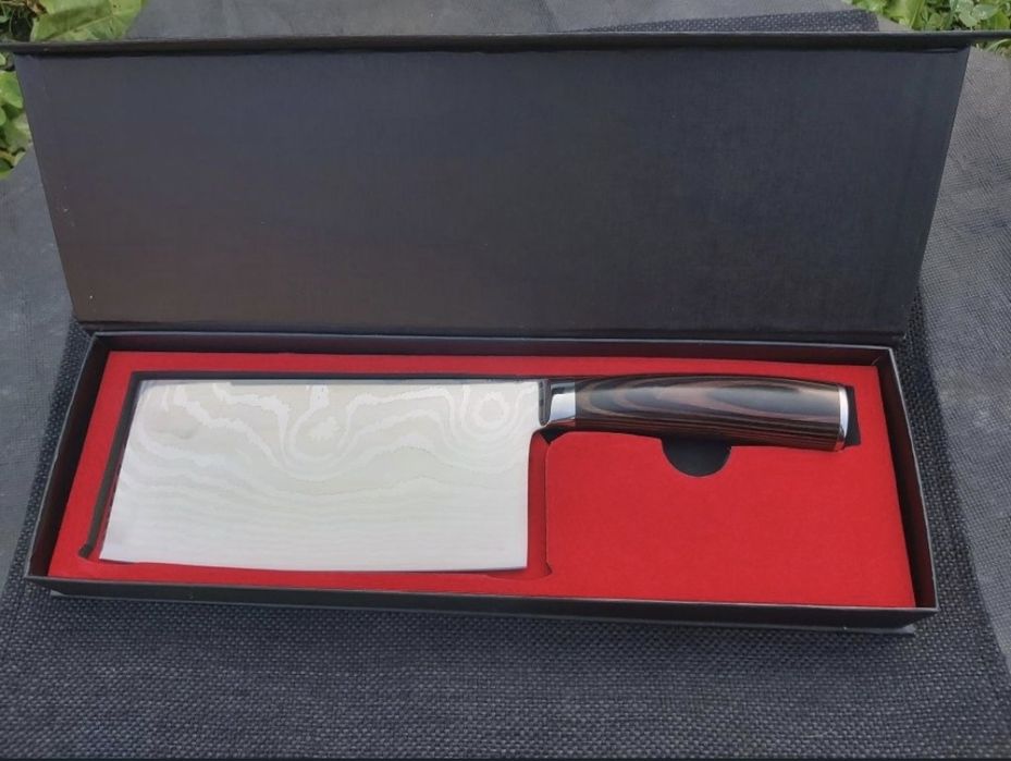 Нож в японски стил в подаръчна кутия