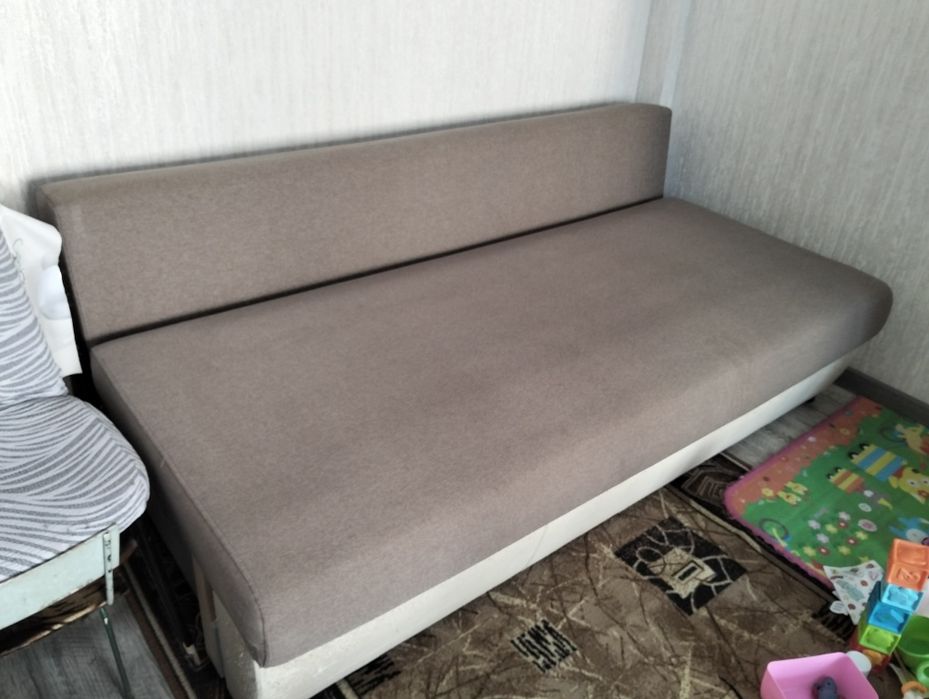 Продам  диван в хорошем состоянии