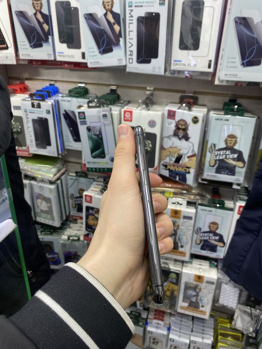 Iphone XS Max sotiladi edial