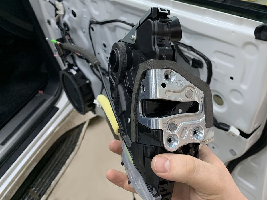 Давочик.  дверей