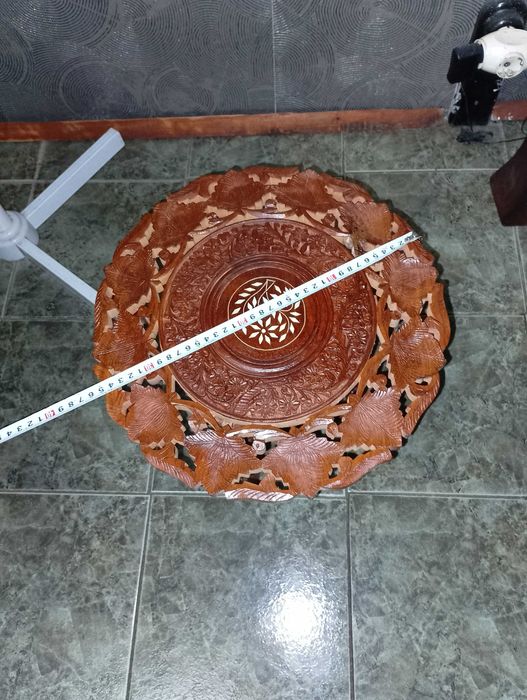 Колекционерски чекрък и колекционерска масичка