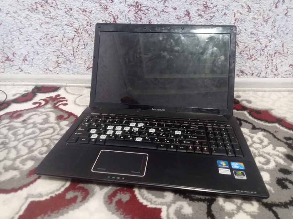 Lenovo noutbuk sotiladi