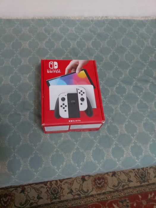 Прошитый Nintendo Switch OLED (Белый) + 256GB / Идеальное состояние