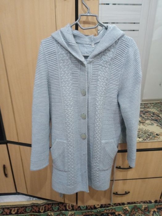 Продам кордиган женскии