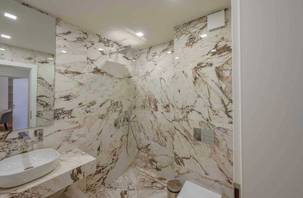 Продаваме тристаен апартамент в Надежда 3