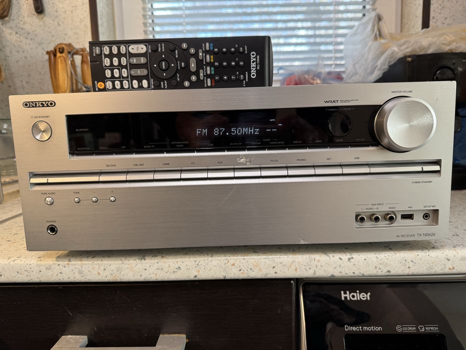 Onkyo TX-NR626 Bluetooth Wi-Fi