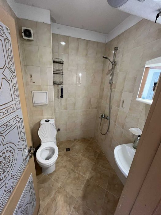 Дава се под наем Двустаен апартамент в София, Център - 70 кв.м за 575 € - Снимка #3