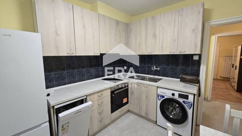 Ексклузивно! Ера Тера предлага под наем тристаен апартамент в идеален