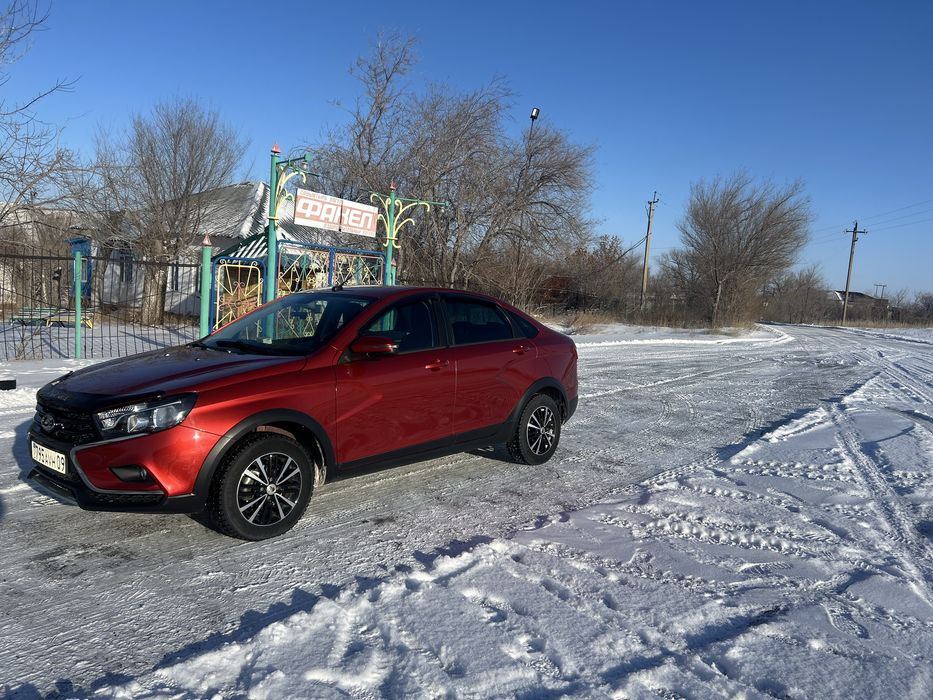 Продам Весту кросс