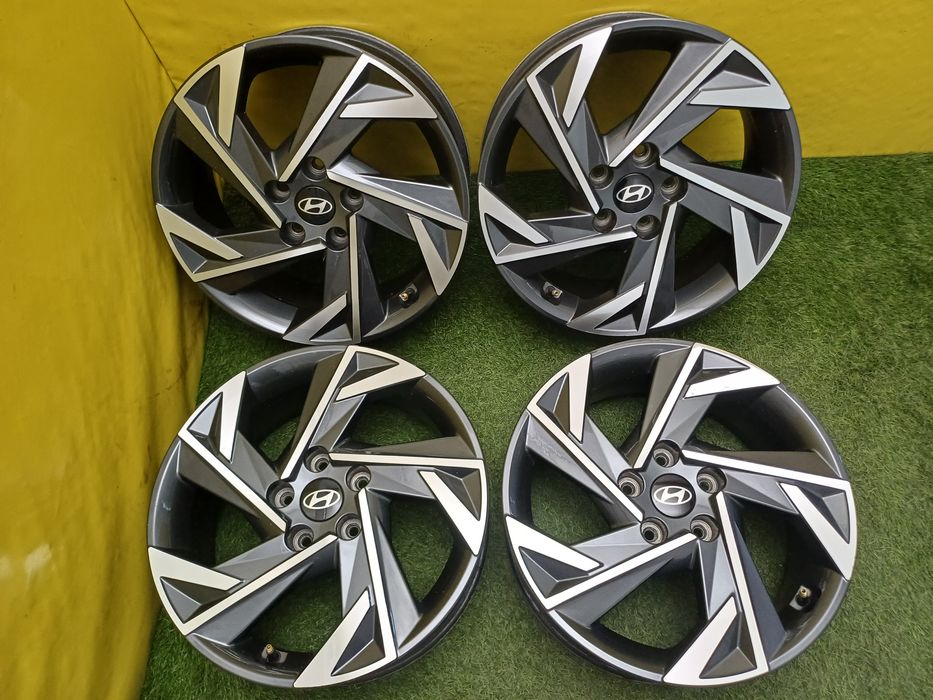 Диски R17 5x114.3 на Hyundai и другие.