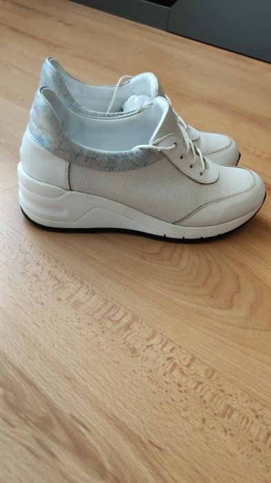 Спортни обувки , new balance, Bianki,Vagabond, и др.