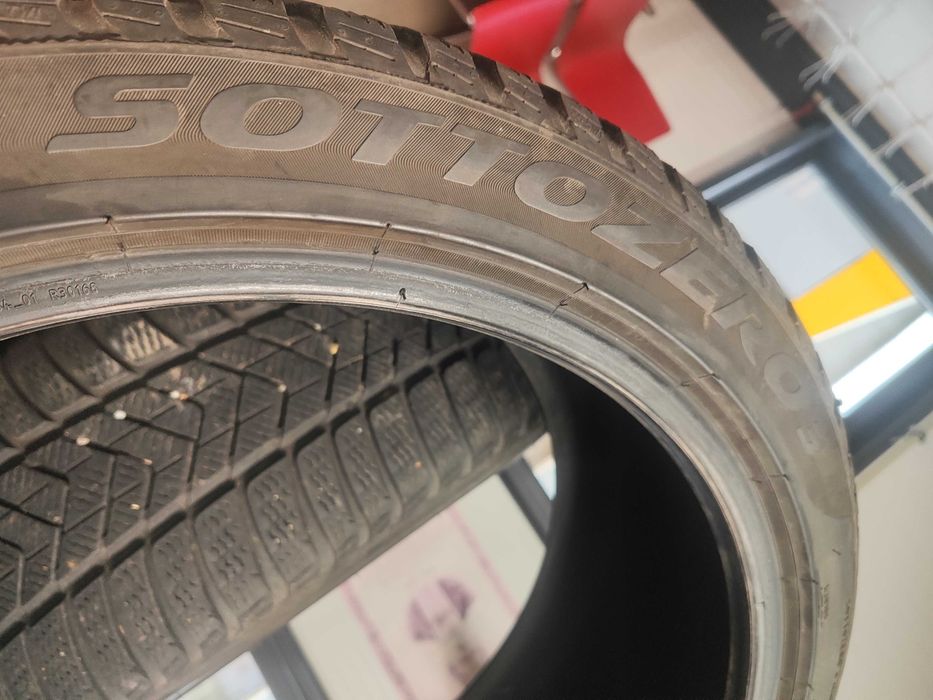 4бр. зимни гуми 235/40/19 Pirelli