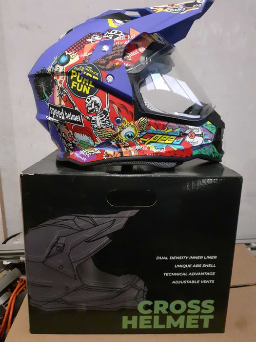 Каска за електрическа тротинетка