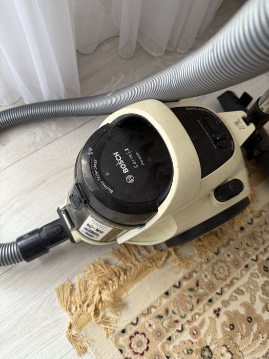 Продам пылесос Bosh