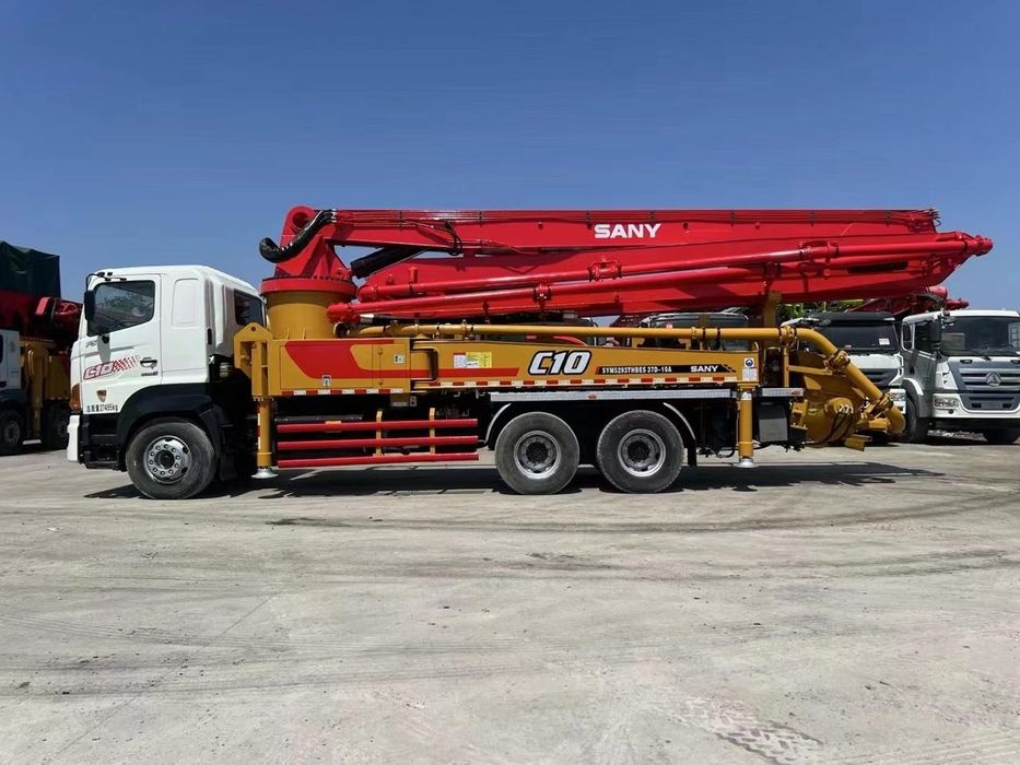 В продаже  автобетонасосы SANY