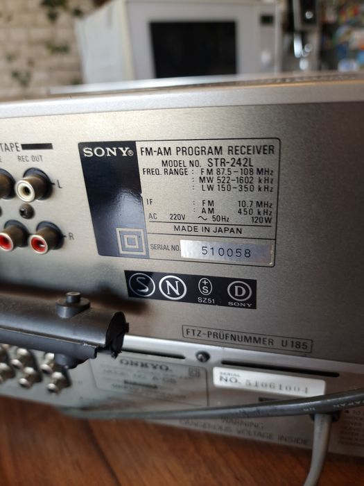 Sony STR 242L amplituner si Onkyo A-05 amplificator