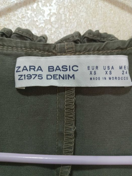 Платье   ZARA        .