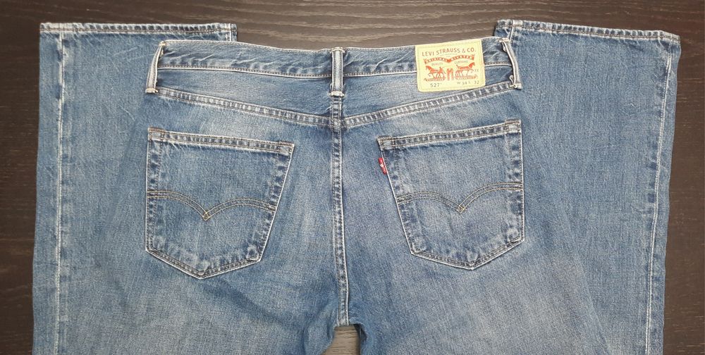 Blugi Levi Strauss