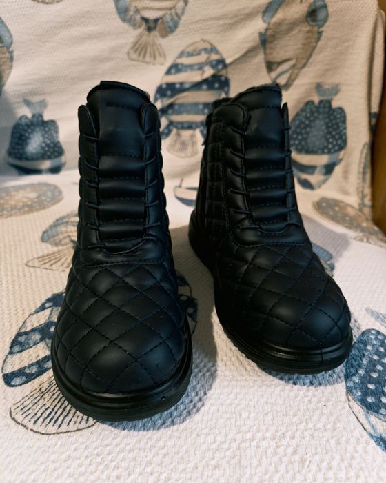 Дамски боти – №36 (нови)