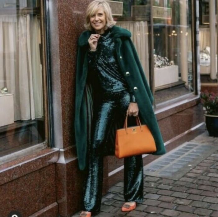 Брюки в пайетках ZARA