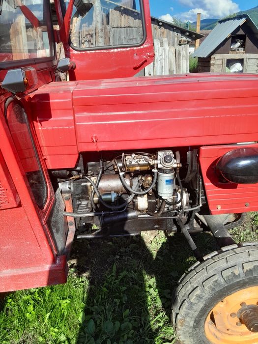 Vând tractor Fiat 445 recondiționat complet cu 2 manete.Tractoru se afla în jud Neamt, comuna Grinties