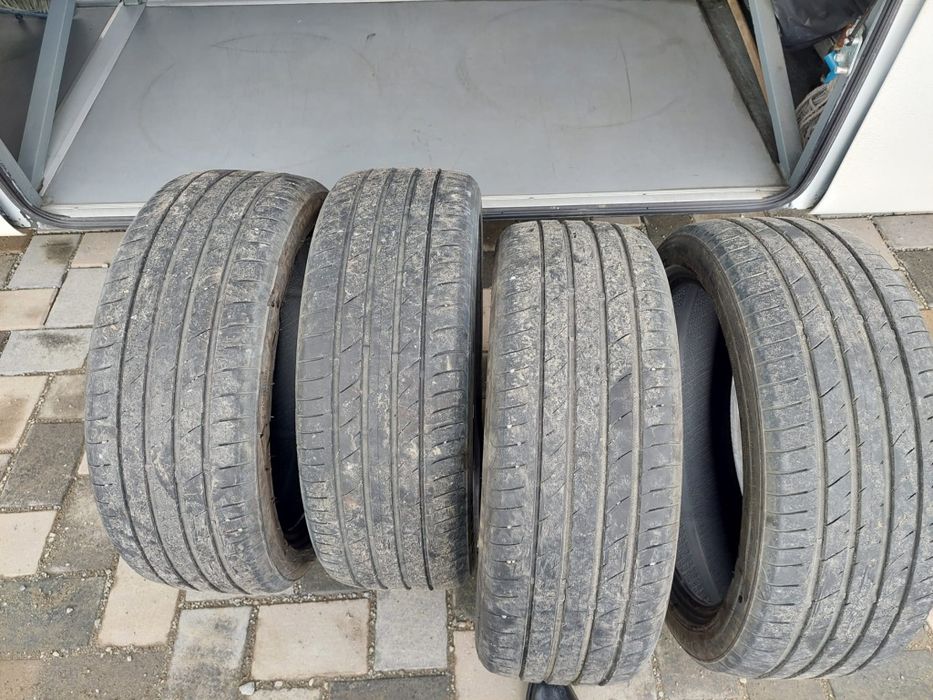vând 4 anvelope de vară 225 45 19 dot 2023