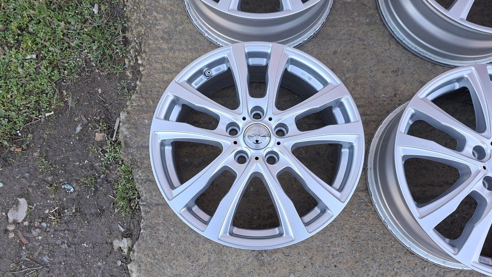 Джанти 17" 5х114'3 Тойота Ярис Крос