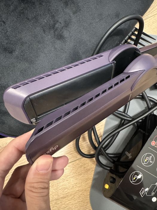Продам Dyson Airwrap + Dyson Airstrait.