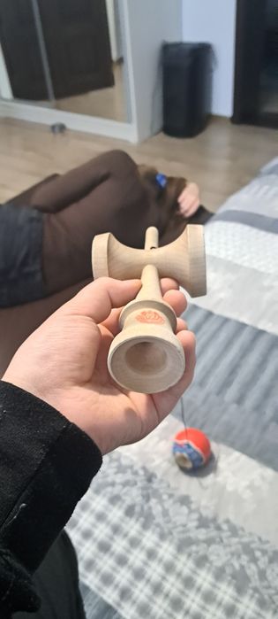 Krom Kendama Davide pro model.