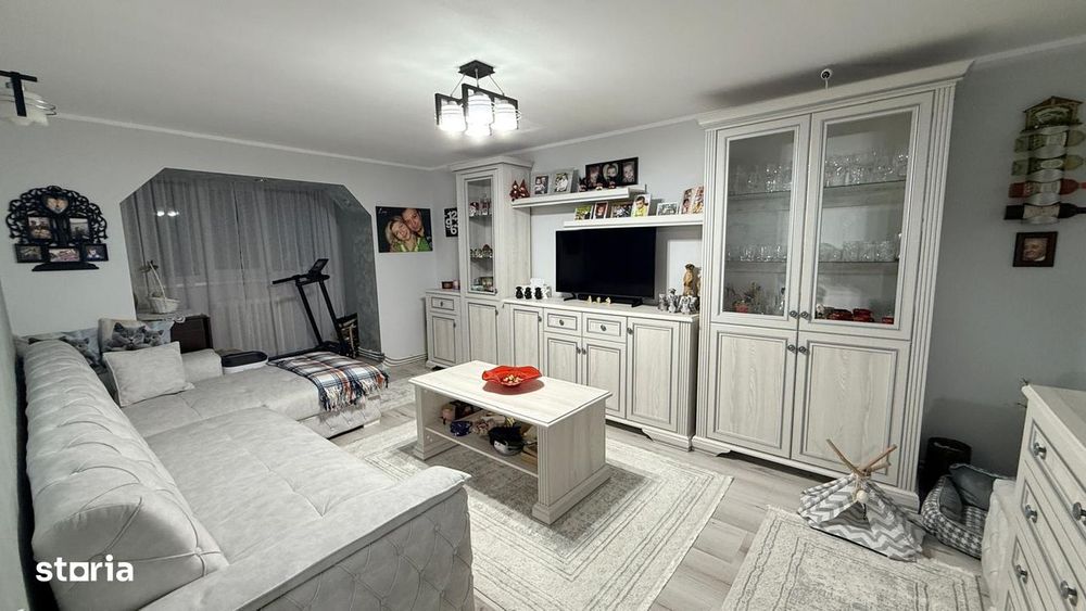 Apartament 4 camere Parcul Curcubeului , etaj 3 , renovat