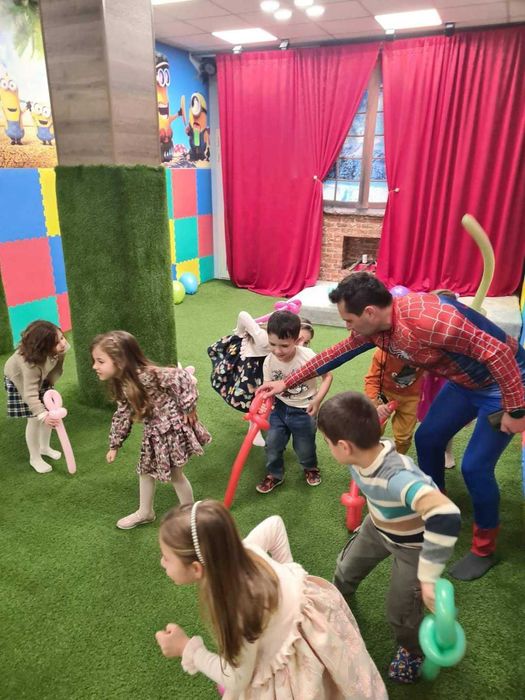 Детски аниматор за НАЙ-ЩУРИТЕ партита