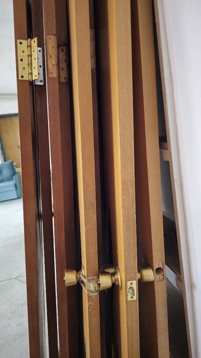 Продам двери б/у