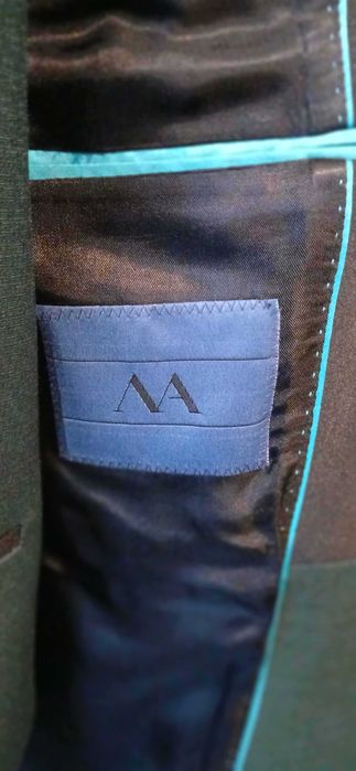 Costum Barbatesc pentru evenimente speciale