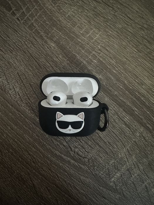 AirPods gen 3 + husă