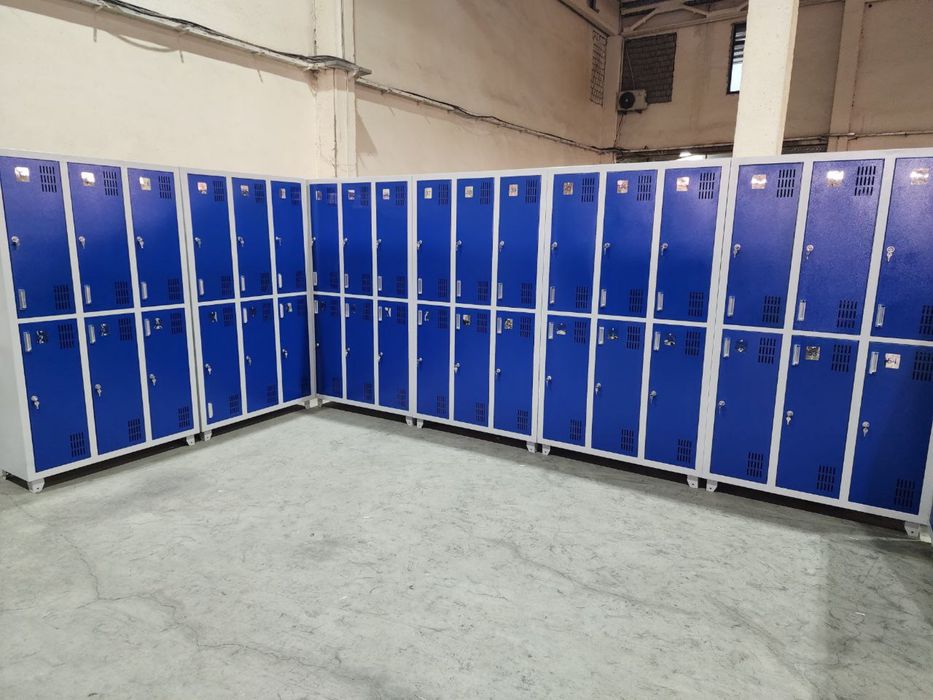 Металлический шкаф